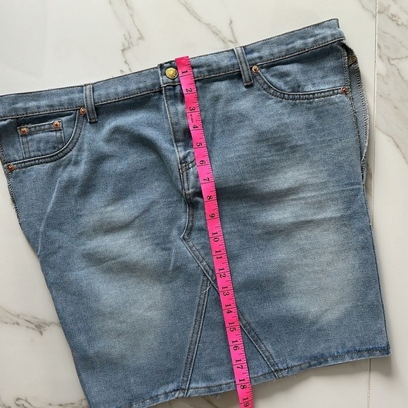 DENIM TOP NWOT Size Medium - Picture 6 of 7